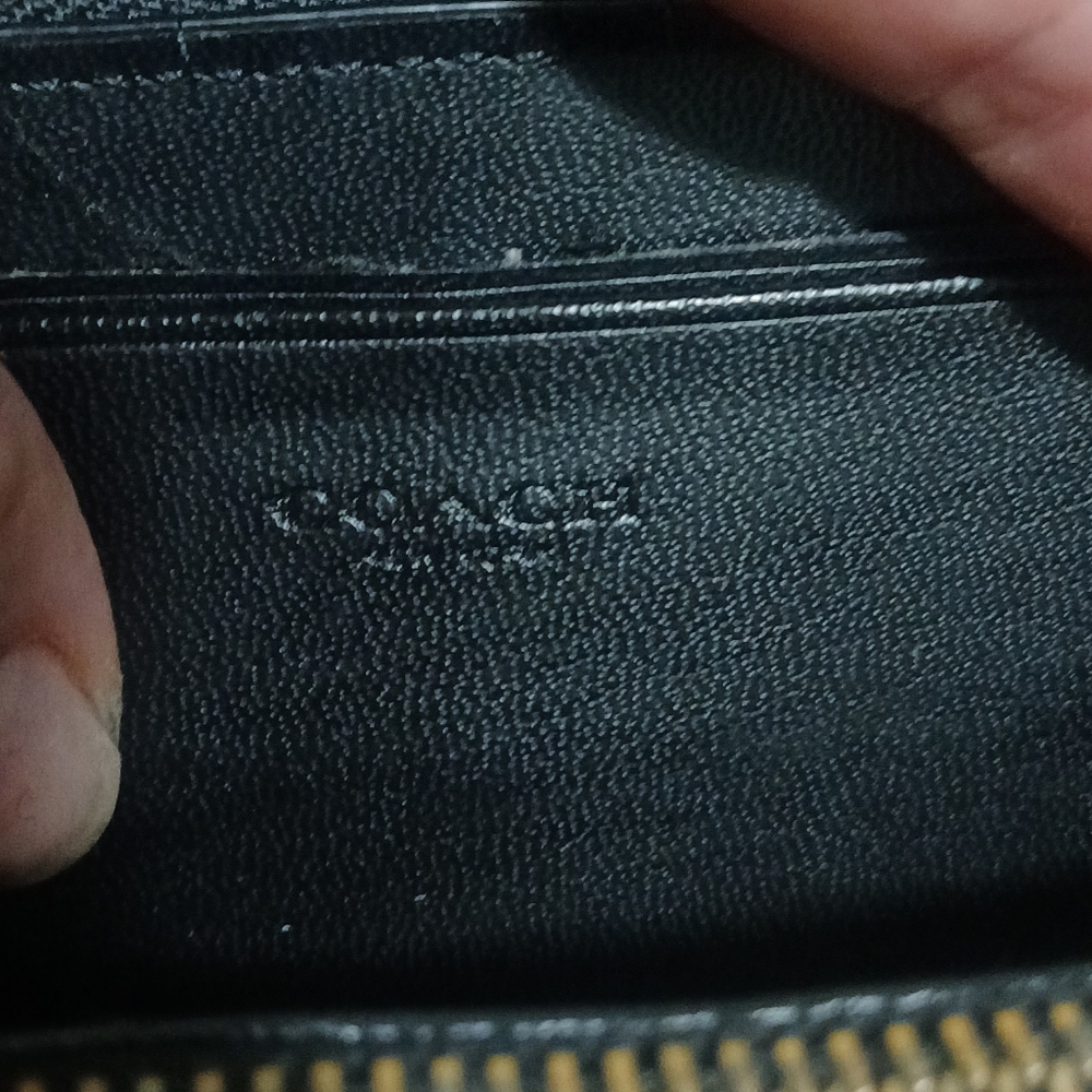 VGUC Coach Stripe Wallet - Picture 12 of 12